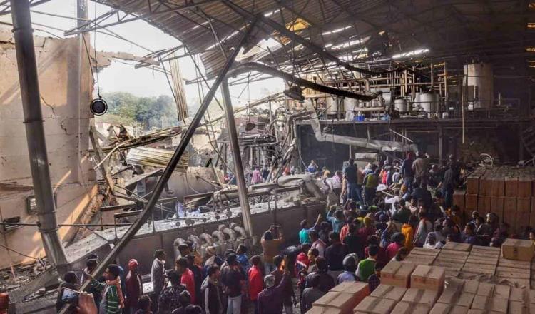 Mueren 6 personas tras explosión de fábrica en India 