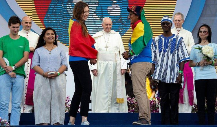 Dedica Papa Francisco carta a los matrimonios