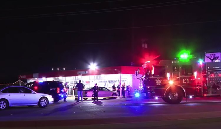 Tiroteo en tienda de Dallas deja al menos tres muertos