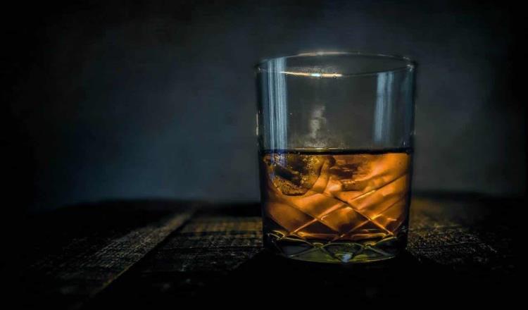Mueren 9 personas en Rusia por consumo de alcohol adulterado