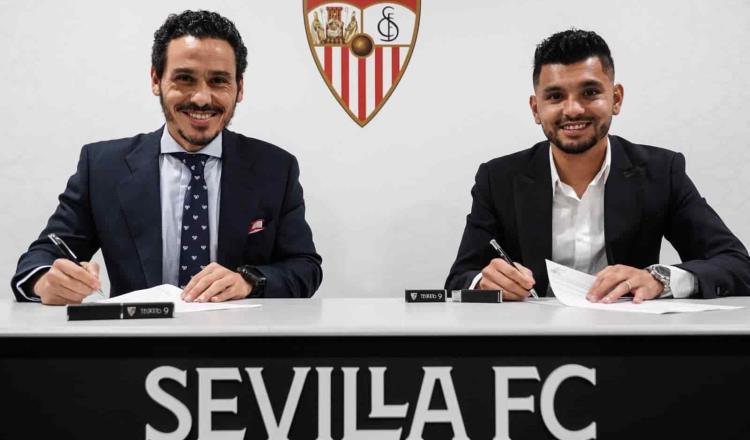 “Tecatito” es confirmado como nuevo jugador del Sevilla hasta 2025