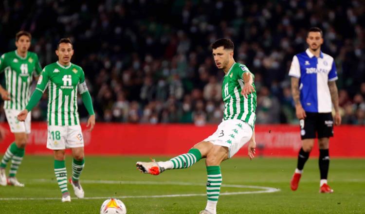 El Betis de Lainez y Guardado golea 4-0 en LaLiga