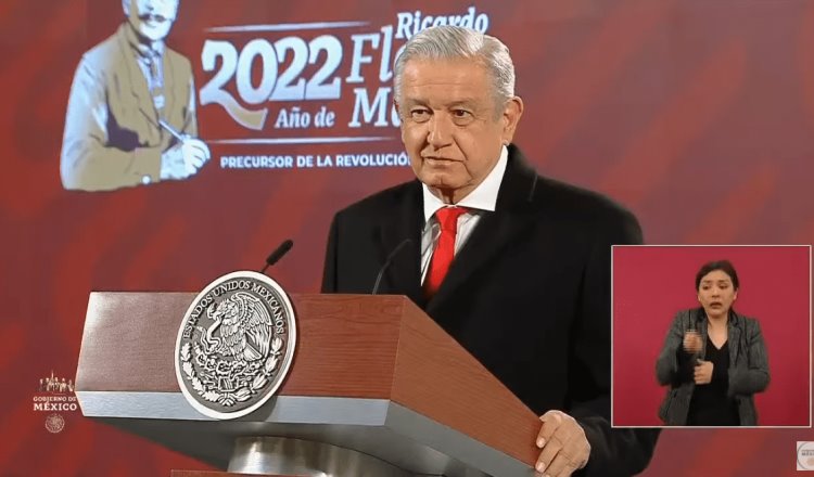 No descarta Obrador intereses políticos en acusaciones contra Pedro Salmerón