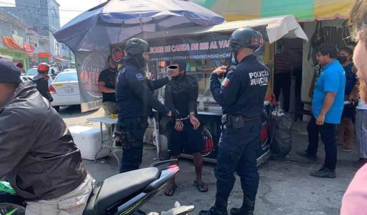 Arrestan a hombre en Comalcalco; asaltó farmacia