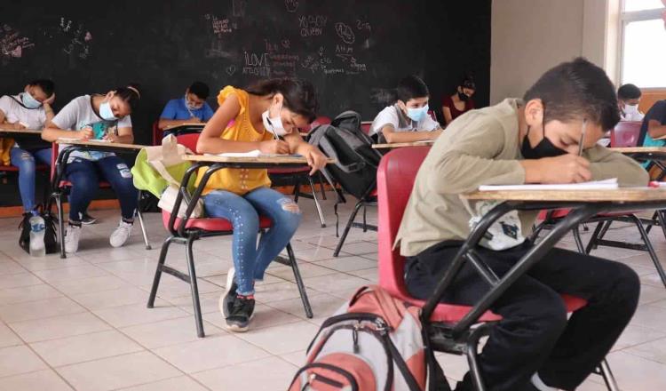 Reporta Asociación Estatal de Padres falta de docentes en clases presenciales