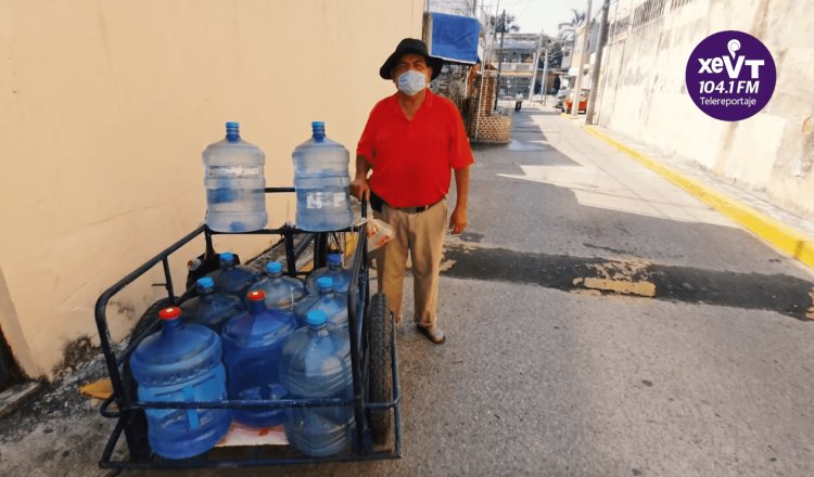 Último vendedor de agua de pozo en Tabasco vive en Mayito