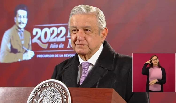 Bromea AMLO con supervisar que no se haya inundado otra vez refinería de Dos Bocas