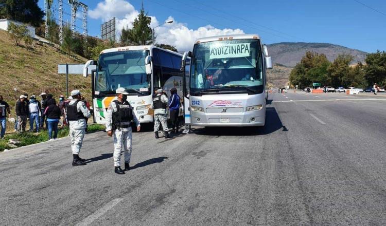 Condena CNDH intimidación de corporaciones a familiares de los 43 normalistas de Ayotzinapa