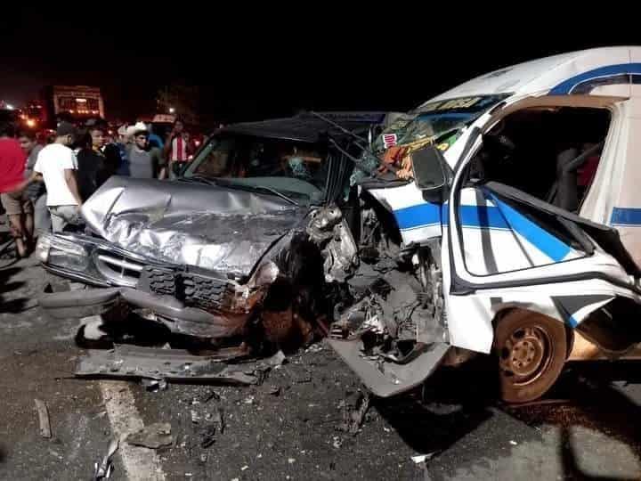 Accidente en la vía Cárdenas-Comalcalco deja más de 10 heridos, entre ellos un menor de edad