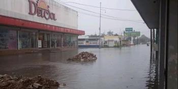 Encharcamientos de hasta 40 cm se presentaron en calles de Macuspana, reporta ayuntamiento