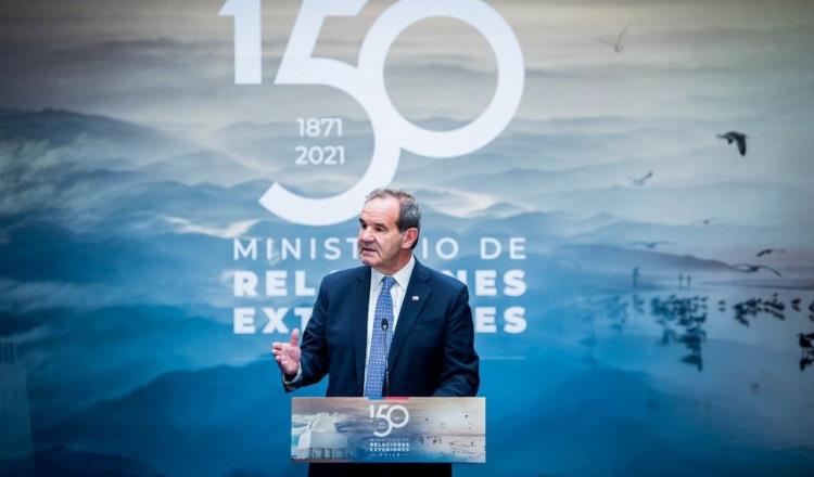 Renuncia ministro de Asuntos Exteriores de Chile tras polémica por su viaje a España