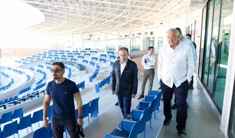 “Mi sueño siempre era jugar beisbol” dice Obrador durante gira de trabajo por Sonora
