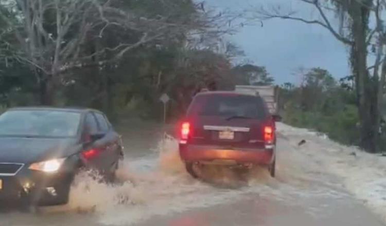 Reporta Protección Civil formación de vados en la carretera  Teapa – Villahermosa