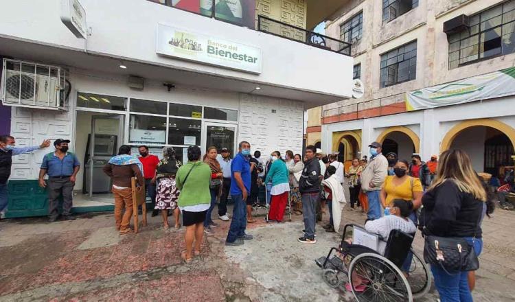 La gente quiere más los Bancos del Bienestar que los cuarteles de la Guardia Nacional: AMLO