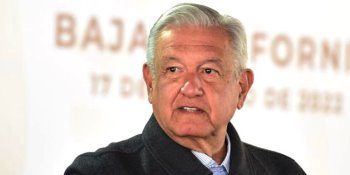 AMLO responde al escritor Martín Moreno: "una encuesta me coloca en segundo lugar entre 21 presidentes del mundo"