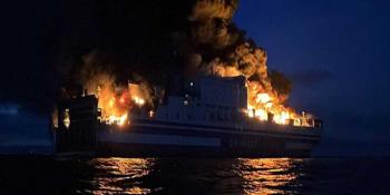 Incendio de ferri deja 3 heridos en el Mar Jónico