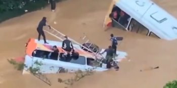 Sube a 110 cifra de muertos por inundaciones y deslaves en Brasil