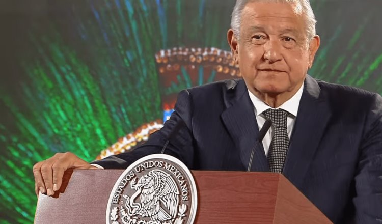 AMLO acusa a Austria de prepotencia y arrogancia por no devolver el penacho de Moctezuma