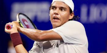 Único mexicano en singles del Abierto de Acapulco es aplastado 6-0 y 6-1 