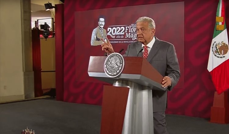 AMLO ofreció a Austria colección de piezas a cambio del penacho de Moctezuma