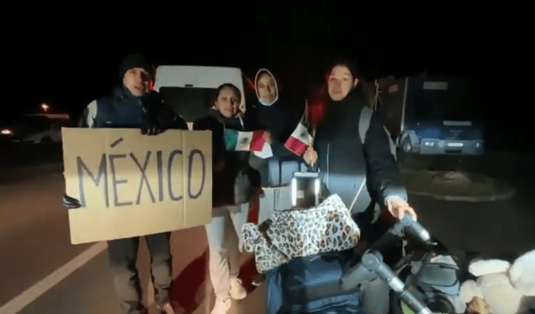 Trasladan a 22 mexicanos a Rumanía, tras invasión de Rusia a Ucrania