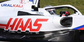 Haas retira patrocinios rusos de su monoplaza; el futuro de Mazepin en la F1 es incierto