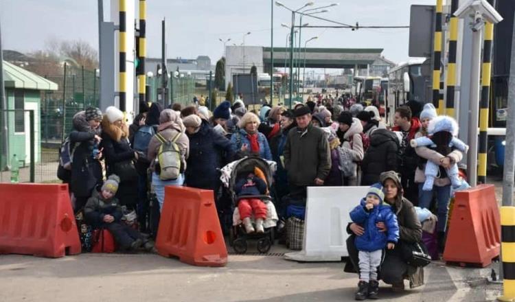 Eleva ACNUR a 677 mil, número de refugiados que han dejado Ucrania