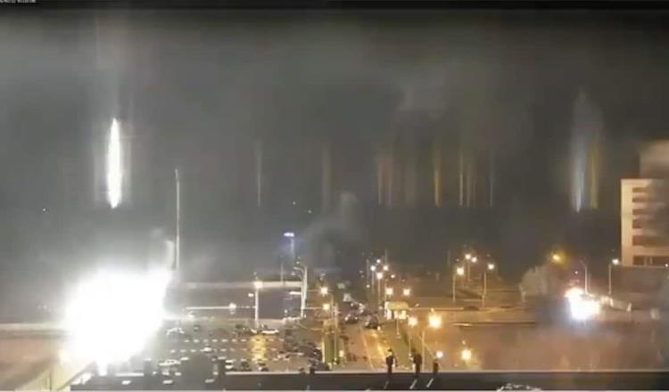 Ataca Rusia central nuclear de Ucrania… y provoca incendio
