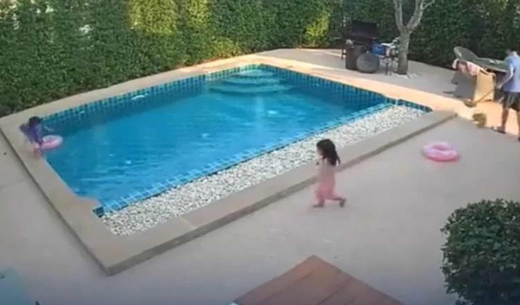 Niña de 3 años salva a su hermana de ahogarse tras caer en una piscina 