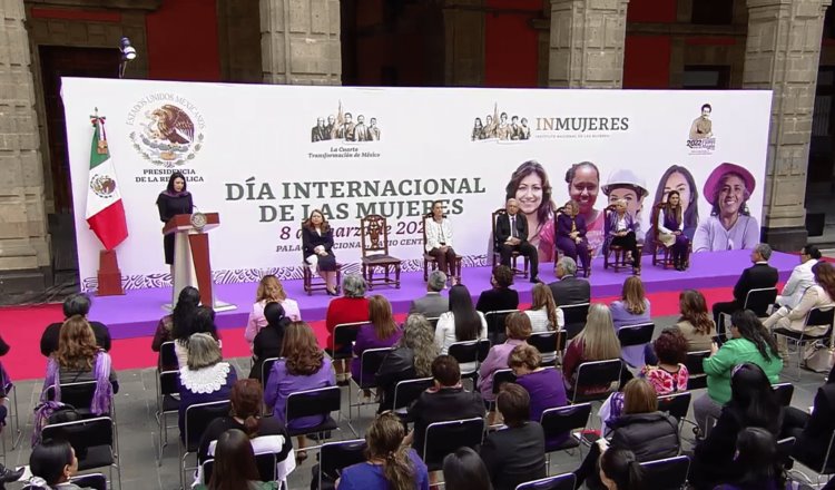 45 de cada 100 mujeres tiene un empleo formal: BANXICO