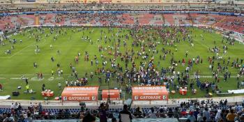 Senadores de Morena exigen a gobernador de Querétaro acciones urgentes ante violencia en estadio