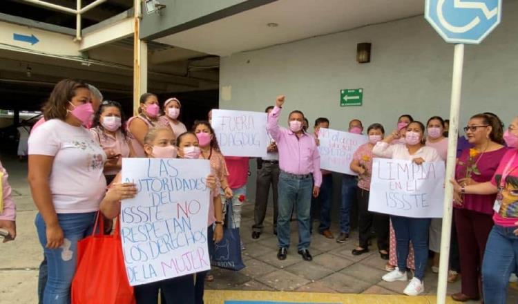 Protestan trabajadores del ISSSTE pidiendo un alto al acoso… laboral