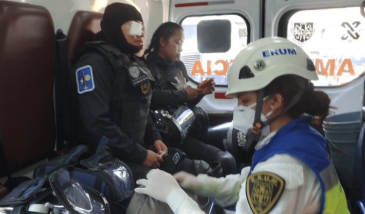 Con picahielo, hieren a mujer policía durante marcha del 8M en CDMX
