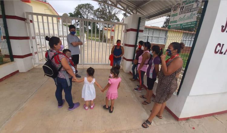 Reanudan clases en jardín de niños de Villa El Cielo, tras acuerdo entre padres de familia