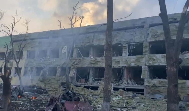 Bombardean hospital de maternidad en Mariúpol, Ucrania