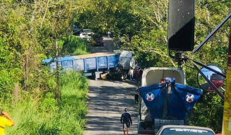 Tras 5 horas bloqueada por accidente de góndola, reabren carretera Tacotalpa-Tapijulapa