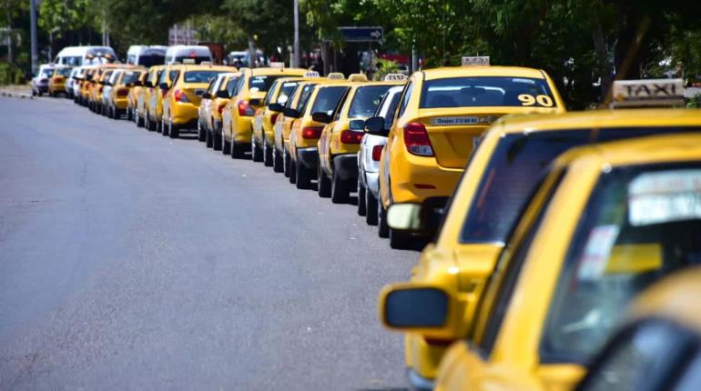 Revisará Jurídico si es legal prohibir a taxis amarillos brindar servicio en la Feria Tabasco