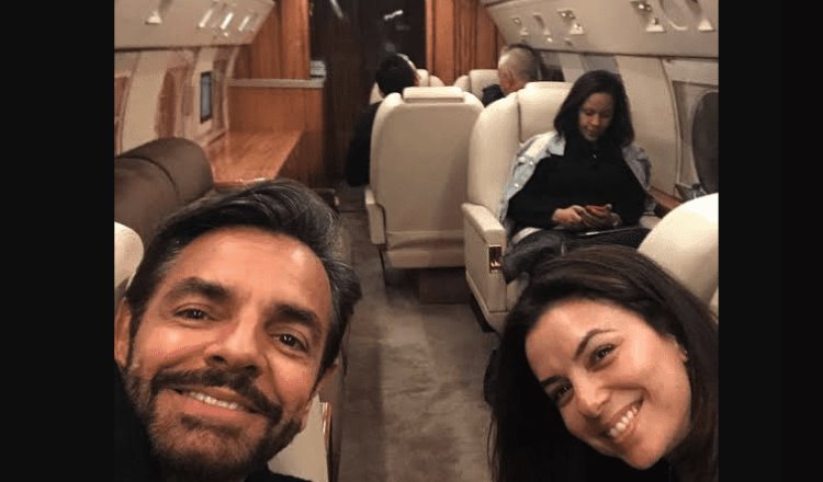 Exhiben a Eugenio Derbez viajando en jet privado tras defender la selva ante Tren Maya