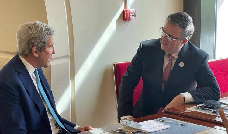 Marcelo Ebrard y John Kerry sostienen encuentro en Qatar