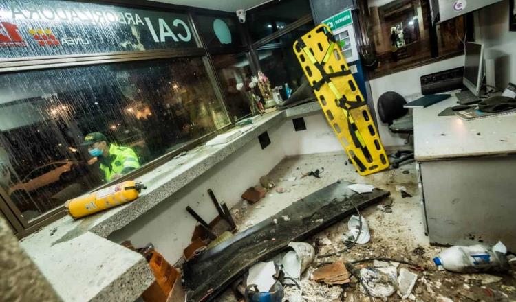 Ataque terrorista en Bogotá deja 60 viviendas dañadas y 11 heridos