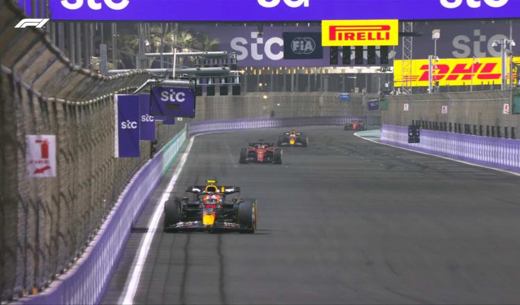 Checo termina cuarto en Arabia Saudita; Verstappen vuelve a la cima