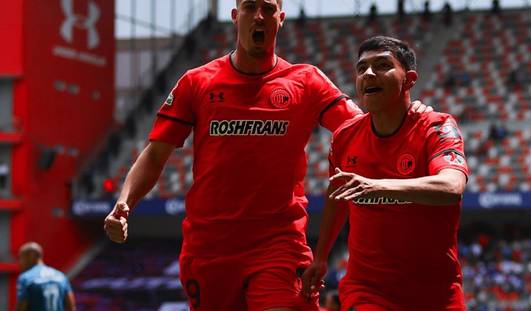 Toluca se impone 2-1 al Puebla en la Jornada 12