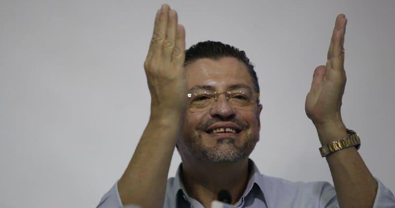 Gana Rodrigo Chaves elecciones presidenciales en Costa Rica 