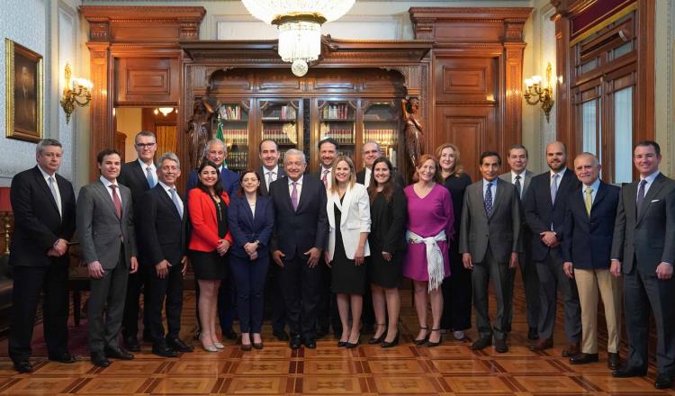 AMLO revela simplificación fiscal para microempresas, tras reunión con empresarios de NL