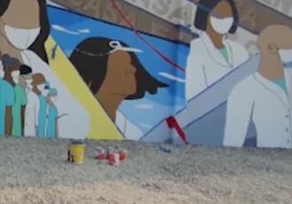 VIDEO |  Con mural de Tabasqueños reconoce plaza comercial a personal médico durante pandemia