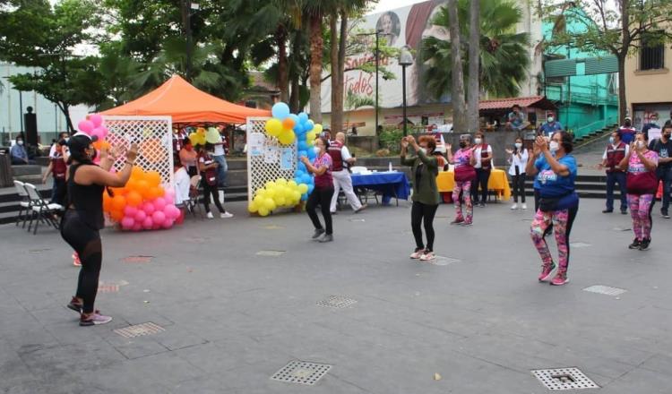 Llevan Brigada de la Salud al Parque Juárez de Villahermosa