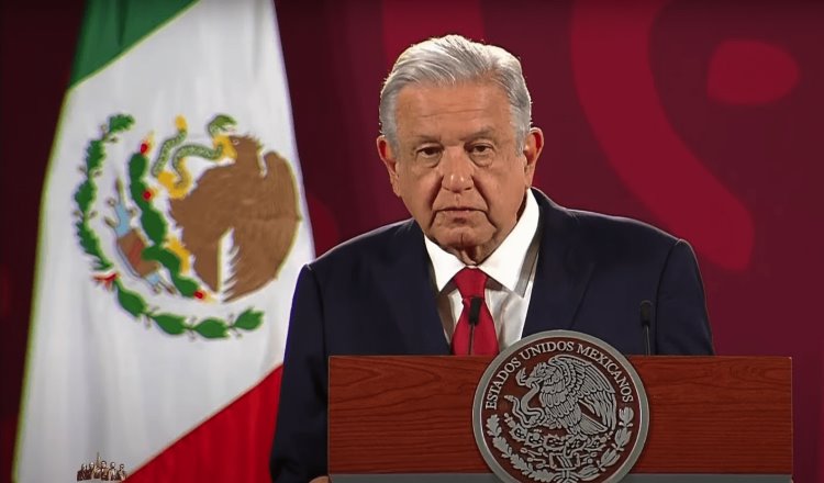 Llama AMLO a mexicanos a evitar comida chatarra para prevenir la obesidad