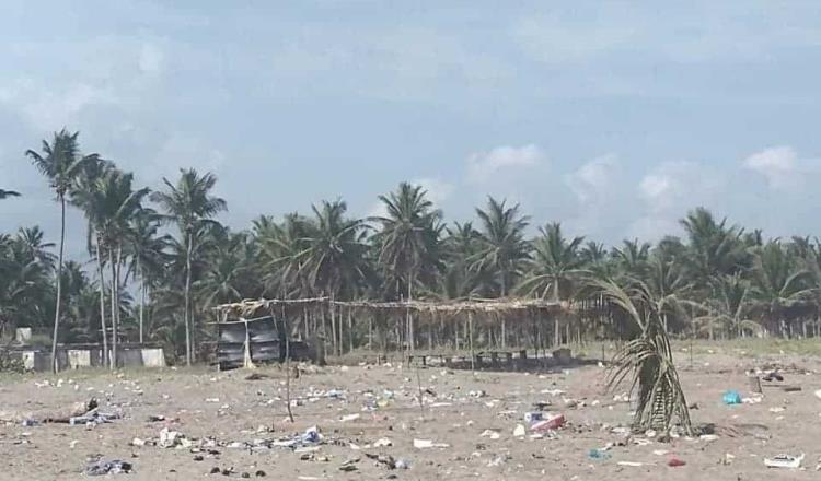 Bañistas dejan playas de Tabasco inundadas de basura tras Semana Santa