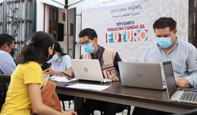 Con oficina móvil, ofertan vacantes para programa “Jóvenes Construyendo el Futuro”