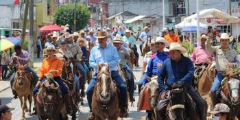 Encabeza el gobernador Carlos Manuel Merino "Cabalgata Estatal Bridón 2022"